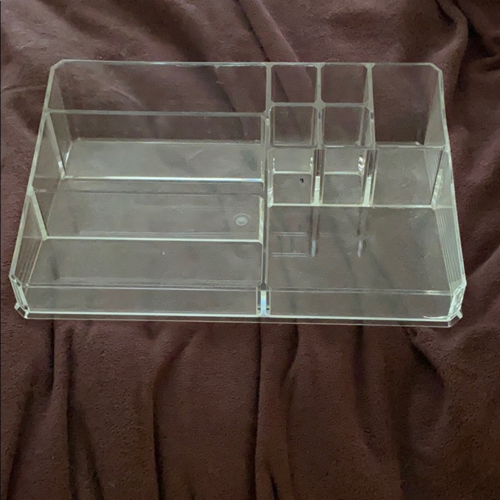 Makeup organizer - Picture 2 of 3